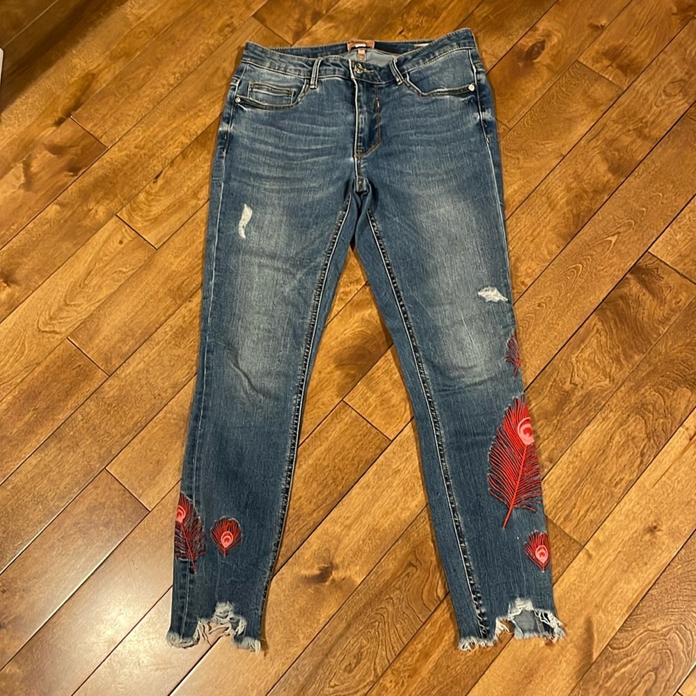 Only Embroidered Carmen Distressed Skinny Size 28 Jean With Stretch